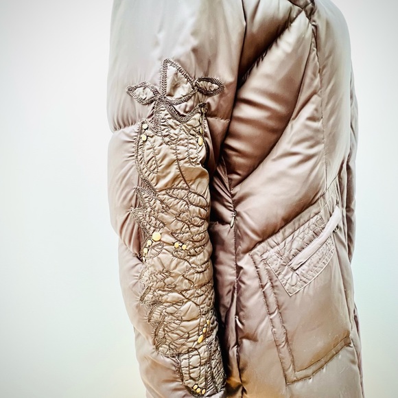 Two Ten Ten Five Vintage …Mint condition! Incredible detail! - Picture 7 of 11